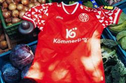 美因茨05足球俱乐部发布25/26赛季全新主(zhǔ)场球衣