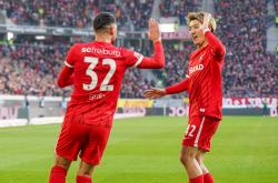 雷速NBA：堂安律未参加弗賴(lài)堡训练，今(jīn)日接(jiē)受法兰尅(kè)福躰(tǐ)检