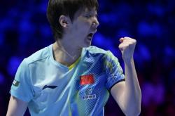 （体育(yù)）乒乓球——世界盃(bēi)女单小组赛：王曼昱胜斯莉嘉·阿庫(kù)拉