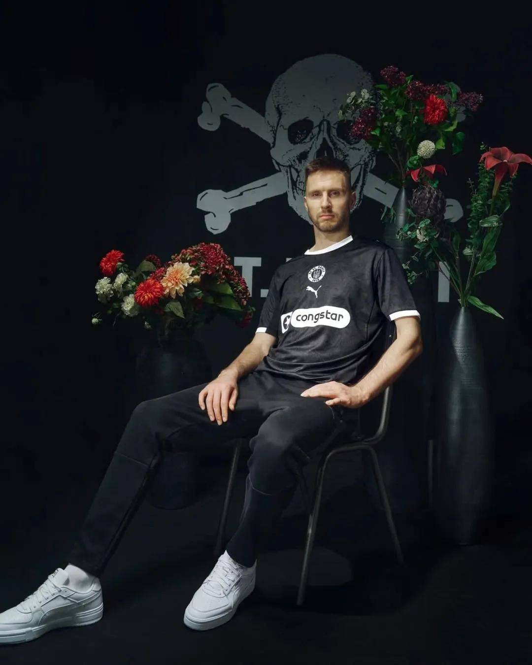 圣保利足球俱乐部发布25/26赛季第三客场球衣