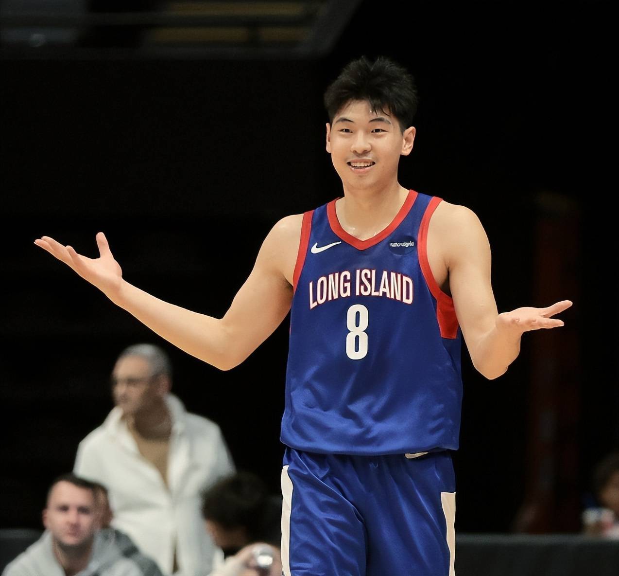 为啥不来北控？CBA超巨调侃崔永熙！不该投奔朱杜，该来广东死敌