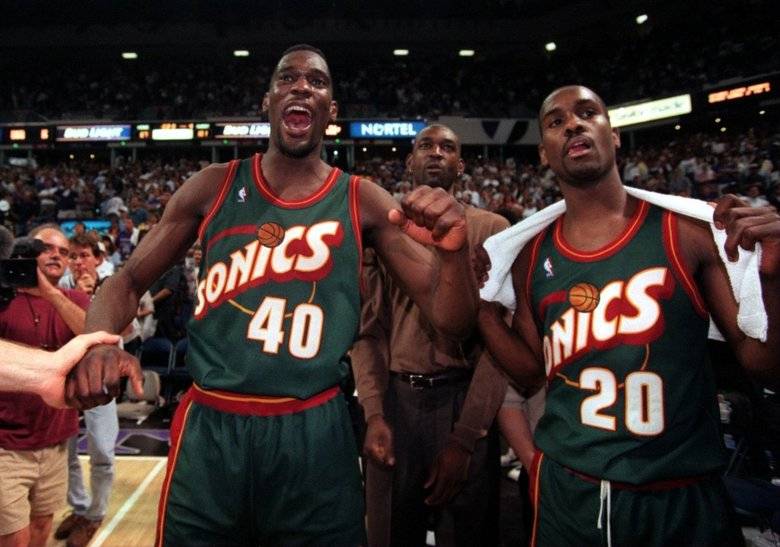 佩顿谈科比：别拿亚历山大和科比比较他永远也赶不上科比