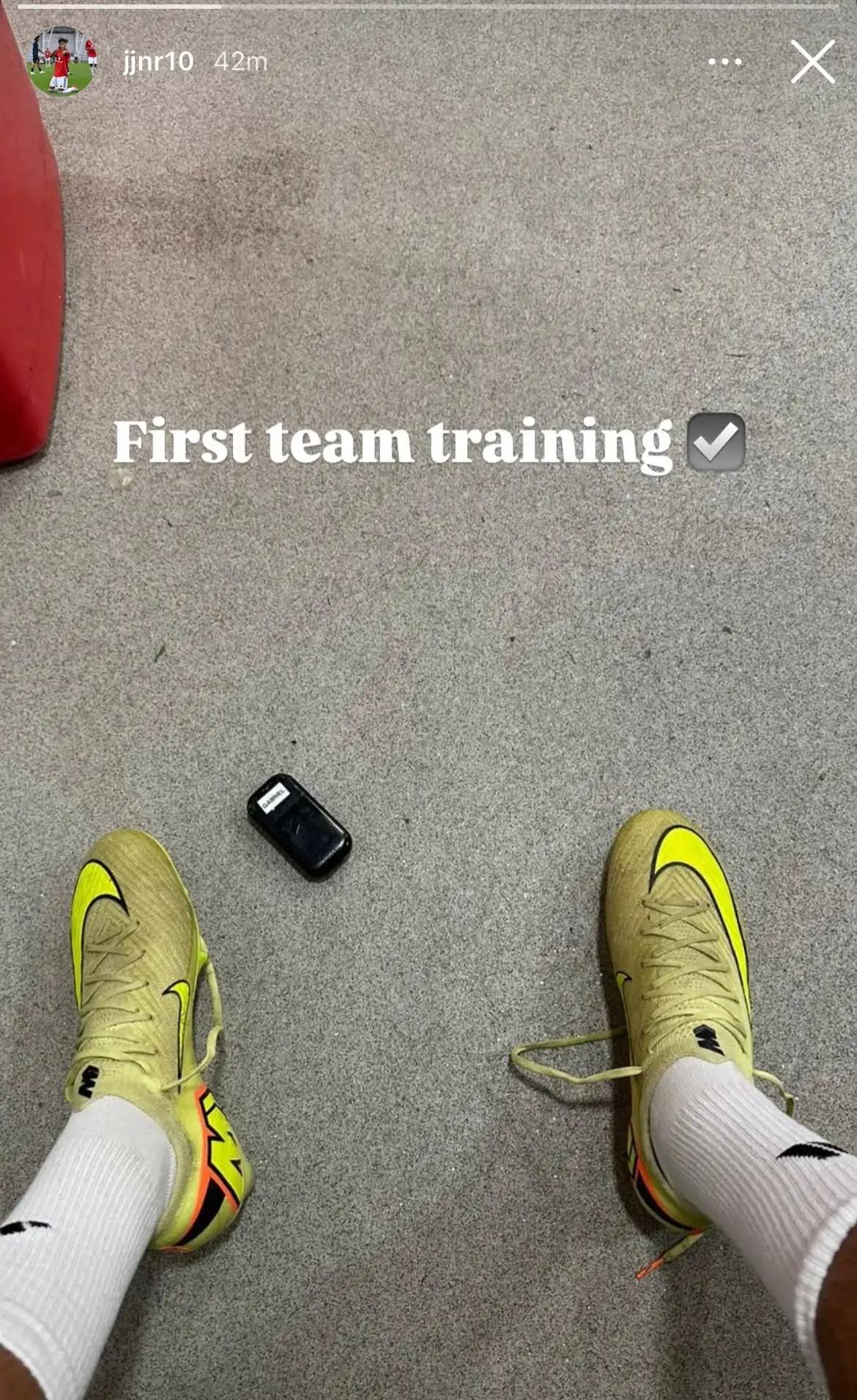 曼联15岁小梅西跟训一线队,俱乐部全力为未来之星铺路