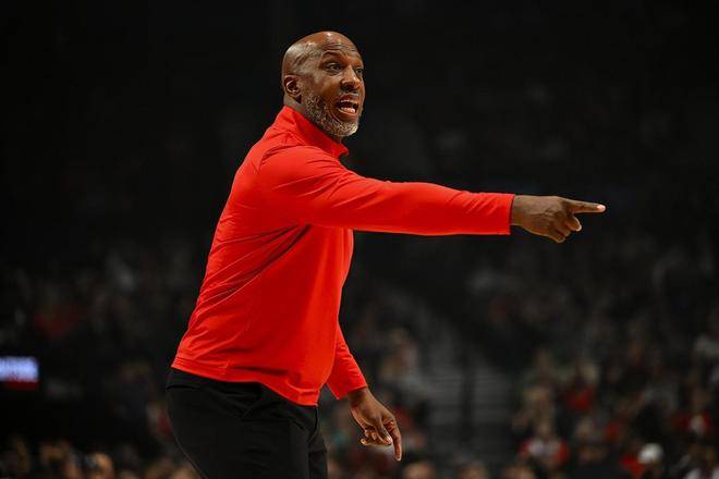 NBA教练变情报贩子!比卢普斯涉操控比赛案件,波特兰开拓者蒙羞