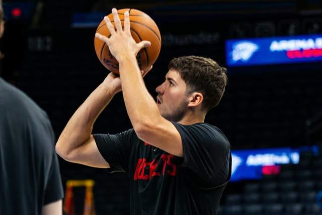 10+5+6，谢泼德适应新定位，火箭队锋线升级打法 持球进步罚球5中5