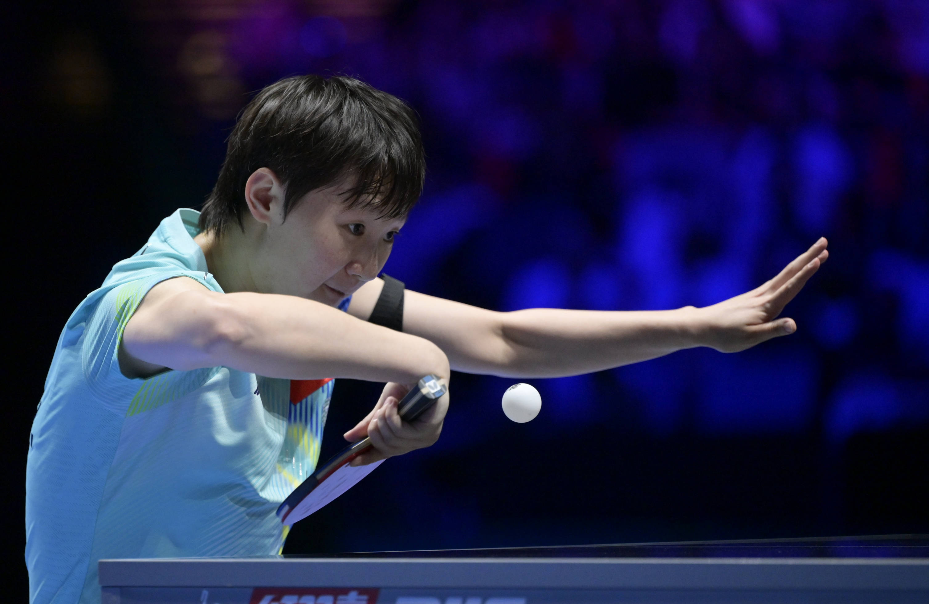 （体育）乒乓球——世界杯女单小组赛：王曼昱胜斯莉嘉·阿库拉